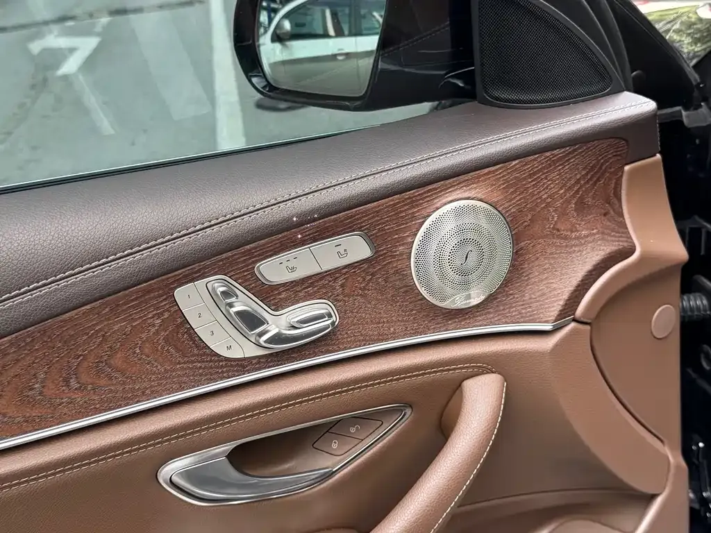 Mercedes-Benz E-Class 2023 из CN, фото 7