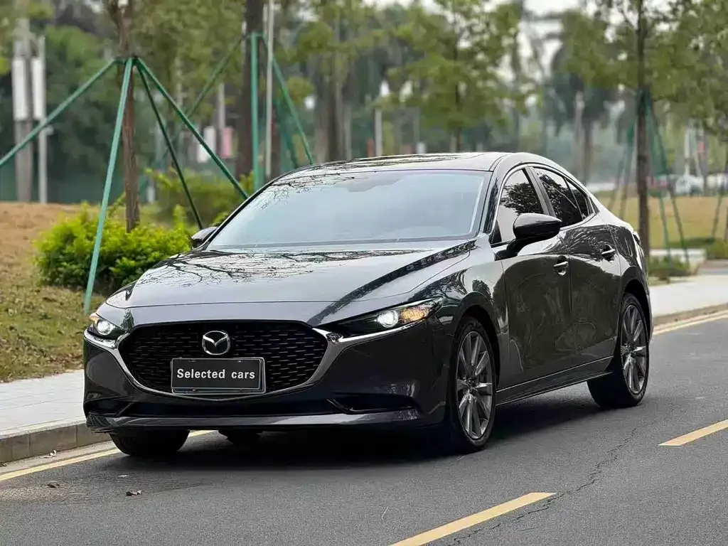 Mazda 3 Axela — фото 1