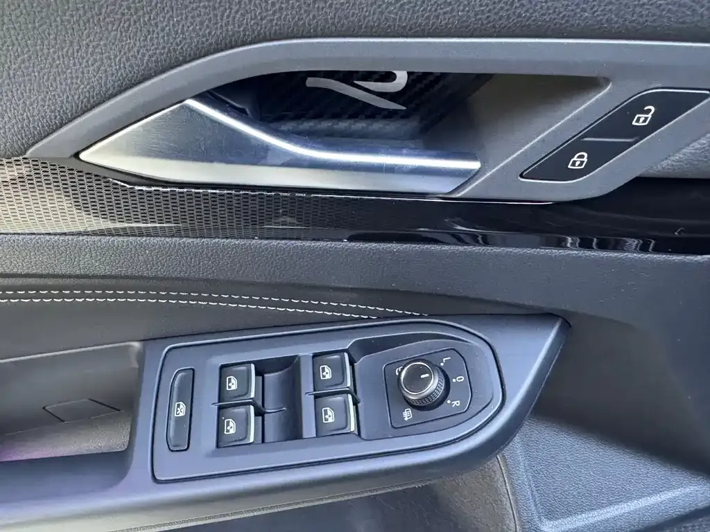 Volkswagen Golf 2021 из CN, фото 8