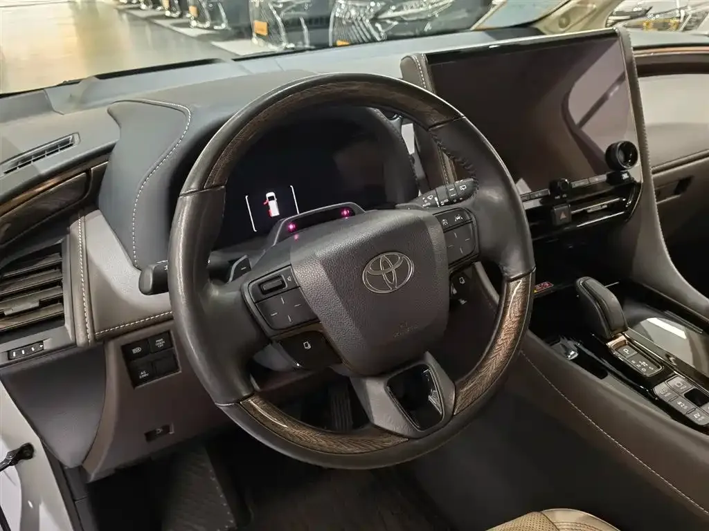 Toyota Alphard 2023 из CN, фото 5