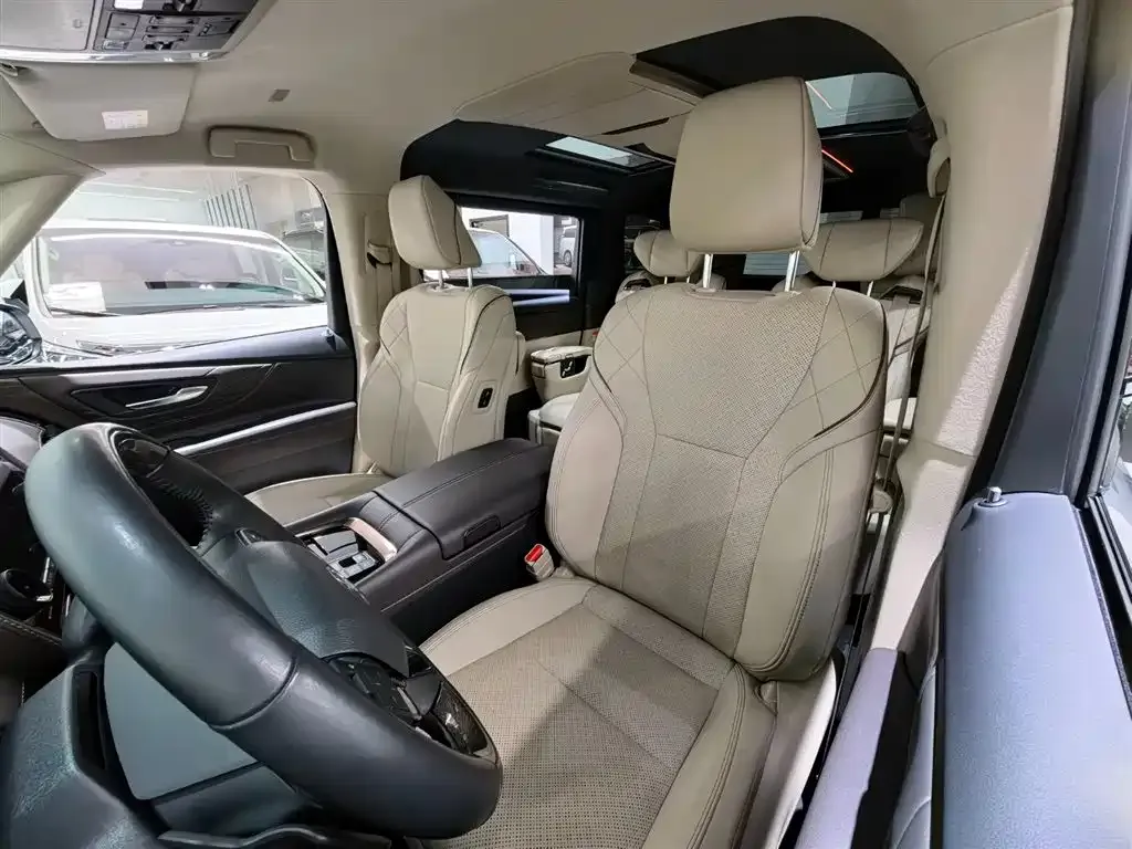 Toyota Alphard 2023 из CN, фото 10