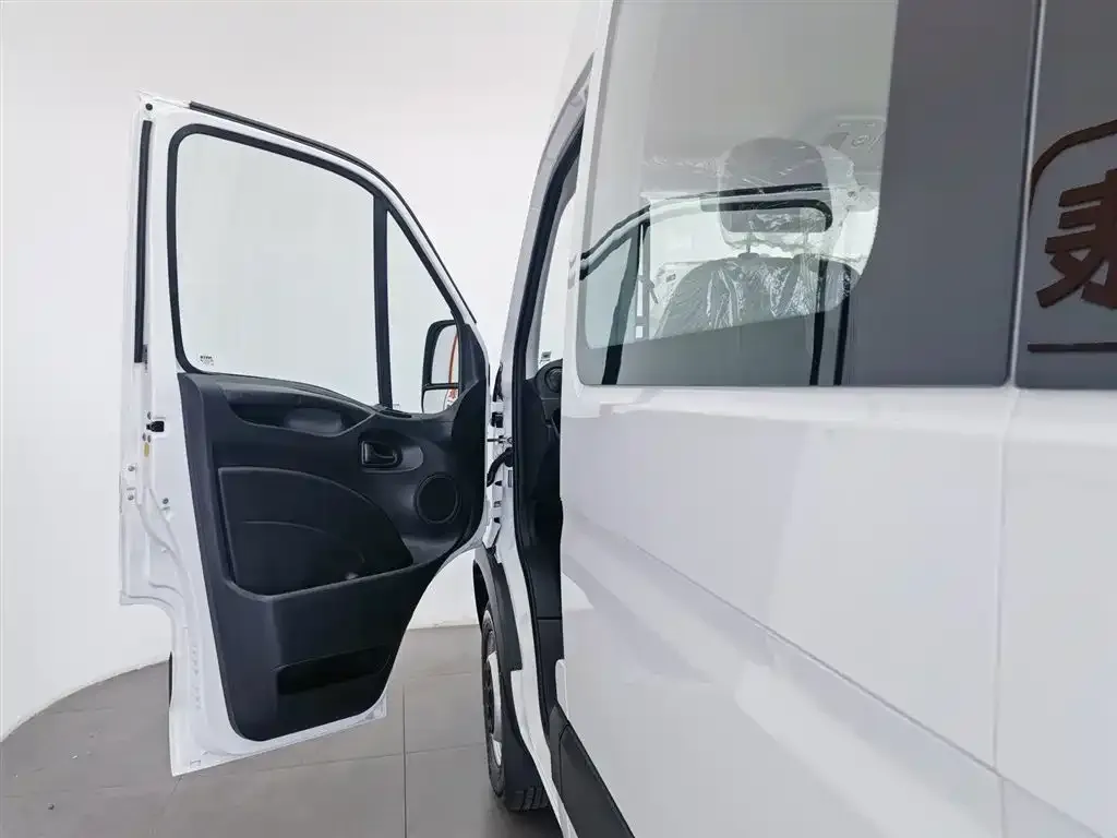 IVECO Ousheng 2024 из CN, фото 4