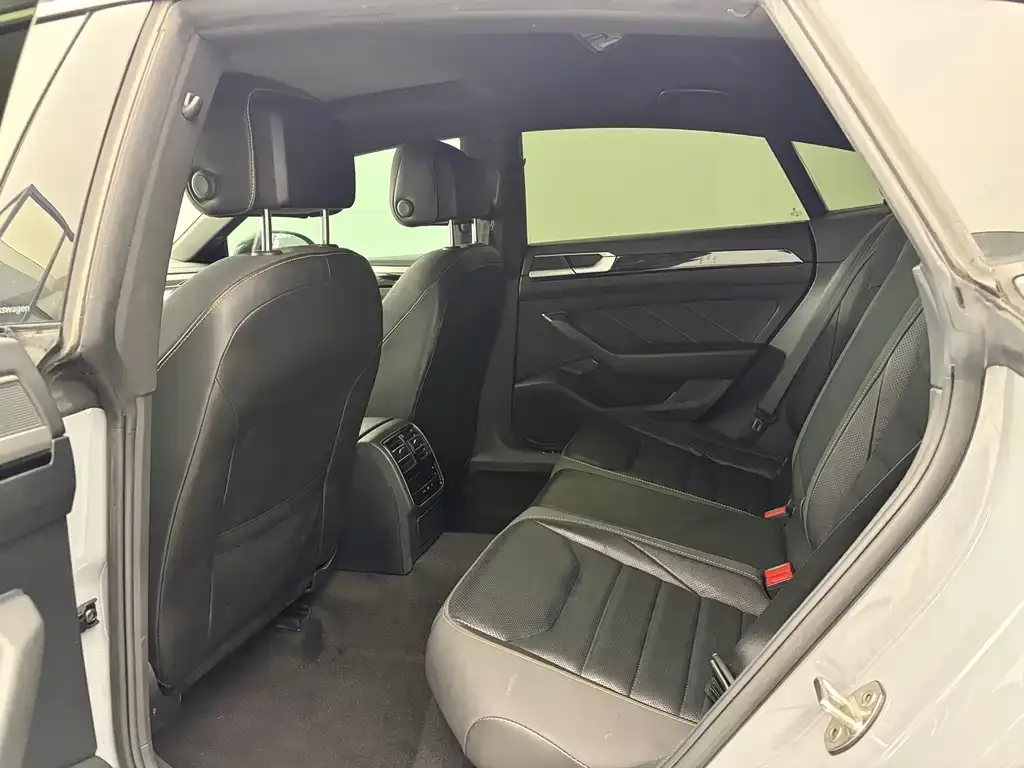 Volkswagen CC 2022 из CN, фото 8