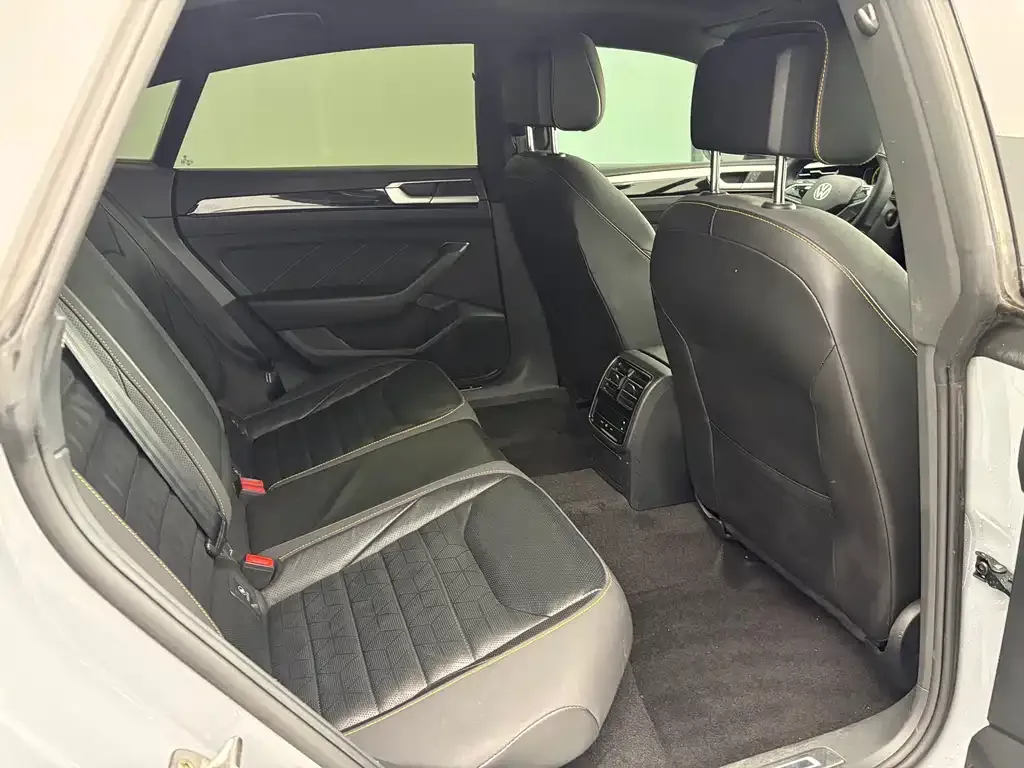 Volkswagen CC 2022 из CN, фото 9