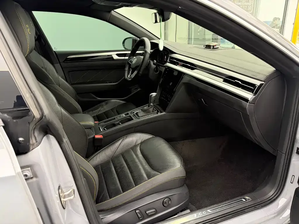 Volkswagen CC 2022 из CN, фото 7