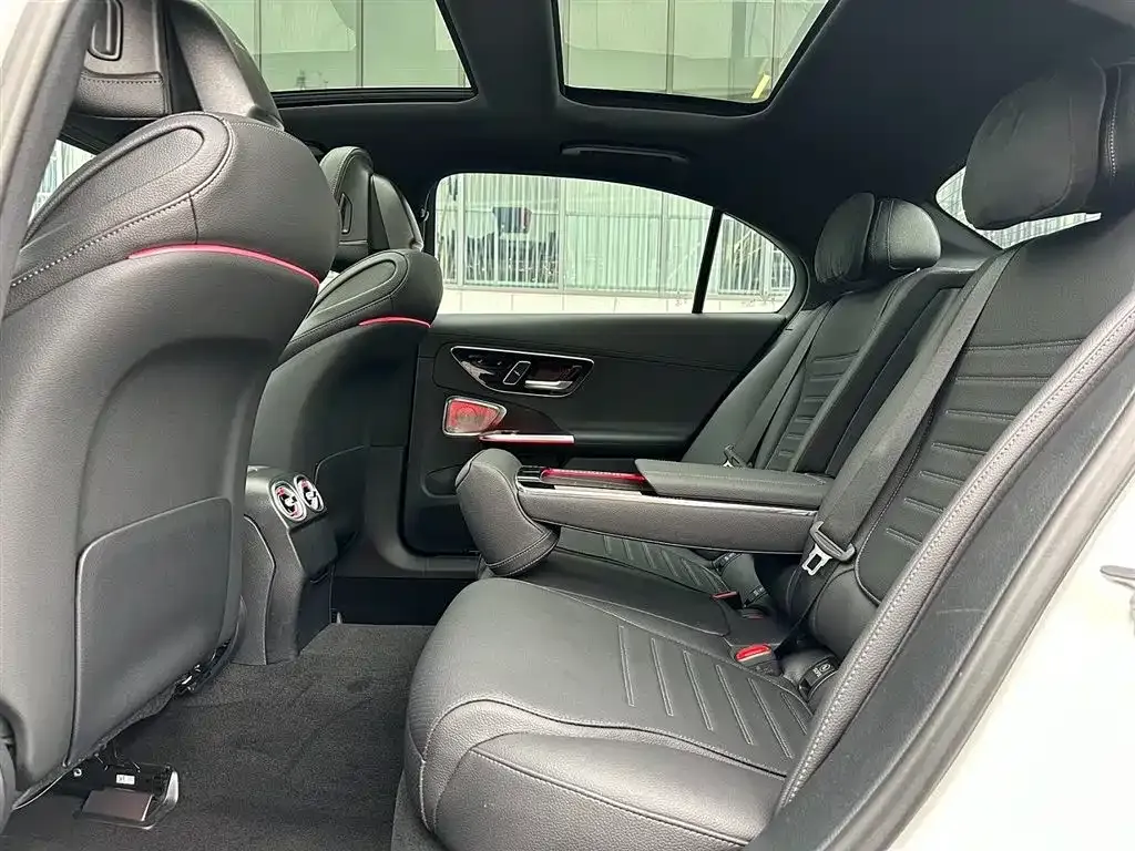 Mercedes-Benz C-Class — фото 10