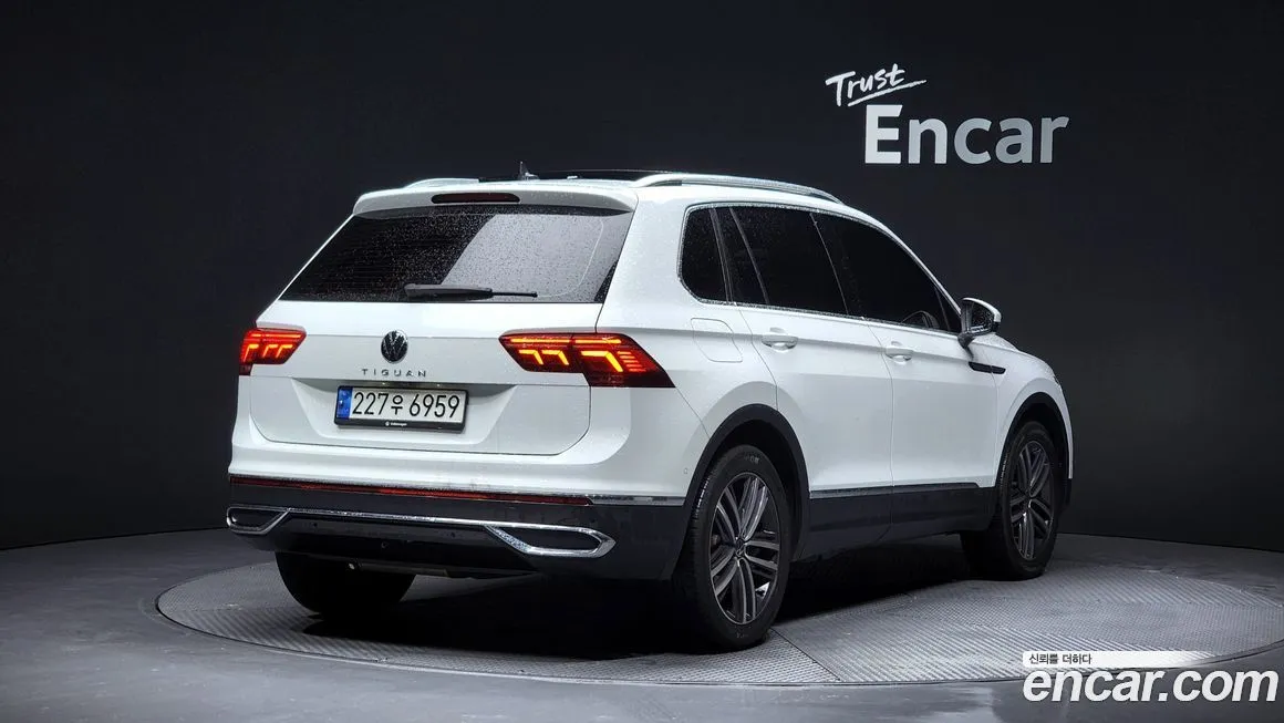 Volkswagen Tiguan — фото 2