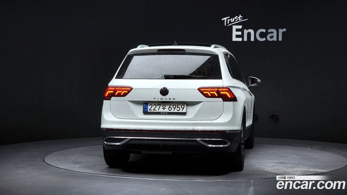 Volkswagen Tiguan — фото 4