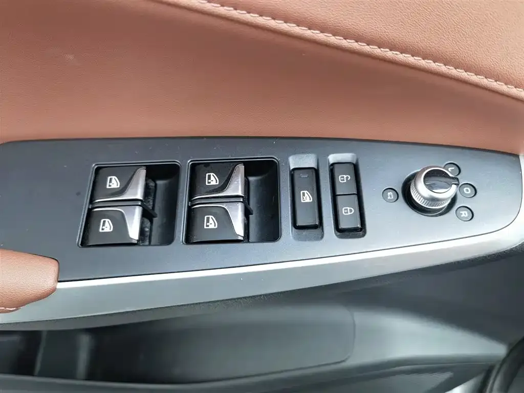 Changan CS75PLUS — фото 8