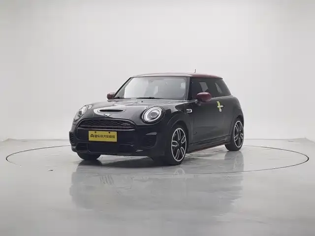 MINI JCW (John Cooper Works)