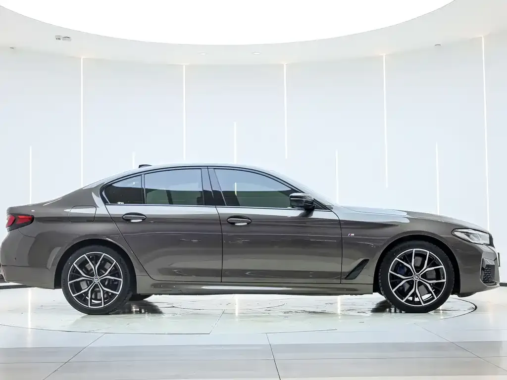 BMW 5 Series (Import) — фото 9