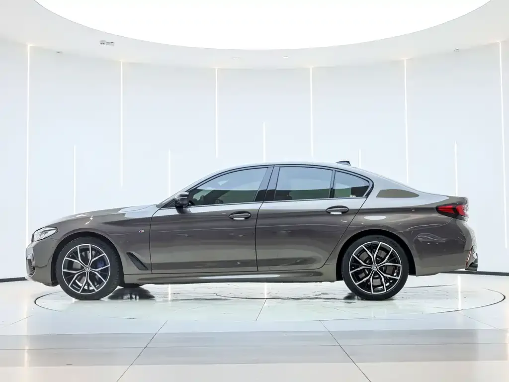 BMW 5 Series (Import) — фото 4