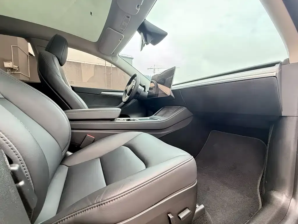 Tesla Model Y 2024 из CN, фото 7