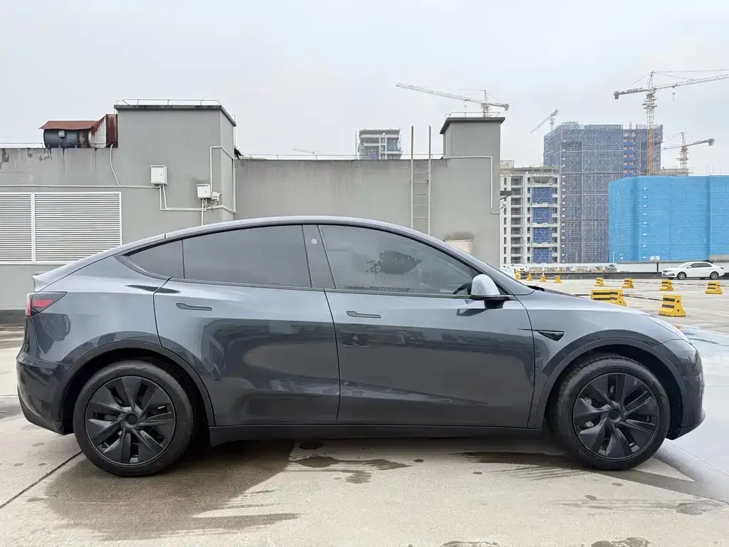 Tesla Model Y 2024 из CN, фото 4