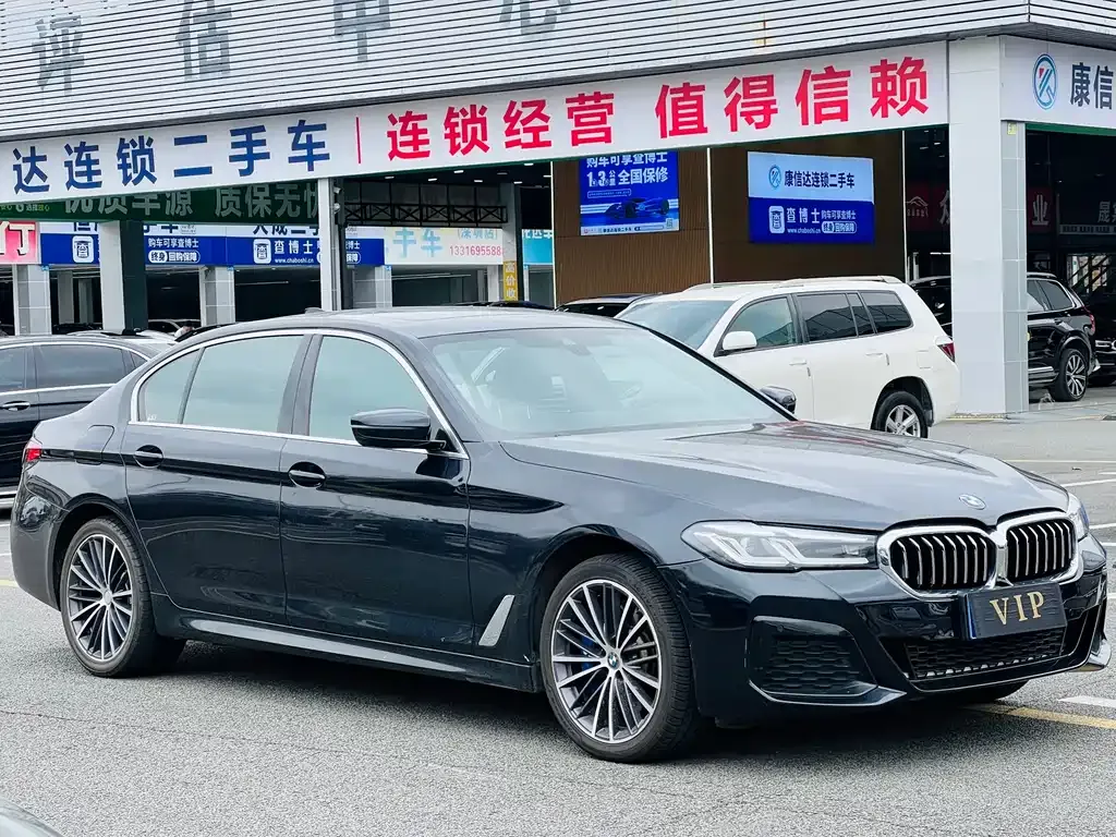 BMW 5 Series 2023 из CN, фото 7