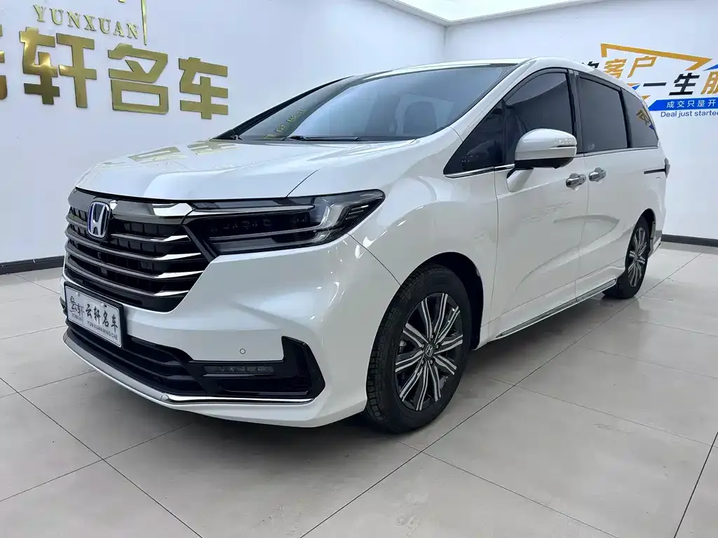 Honda Odyssey — фото 1