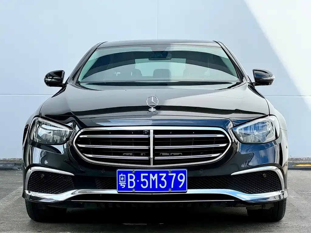 Mercedes-Benz E-Class — фото 8