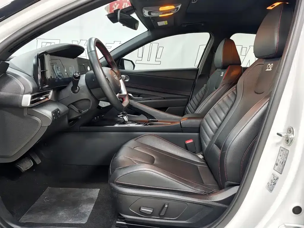 Hyundai Elantra 2022 из CN, фото 5