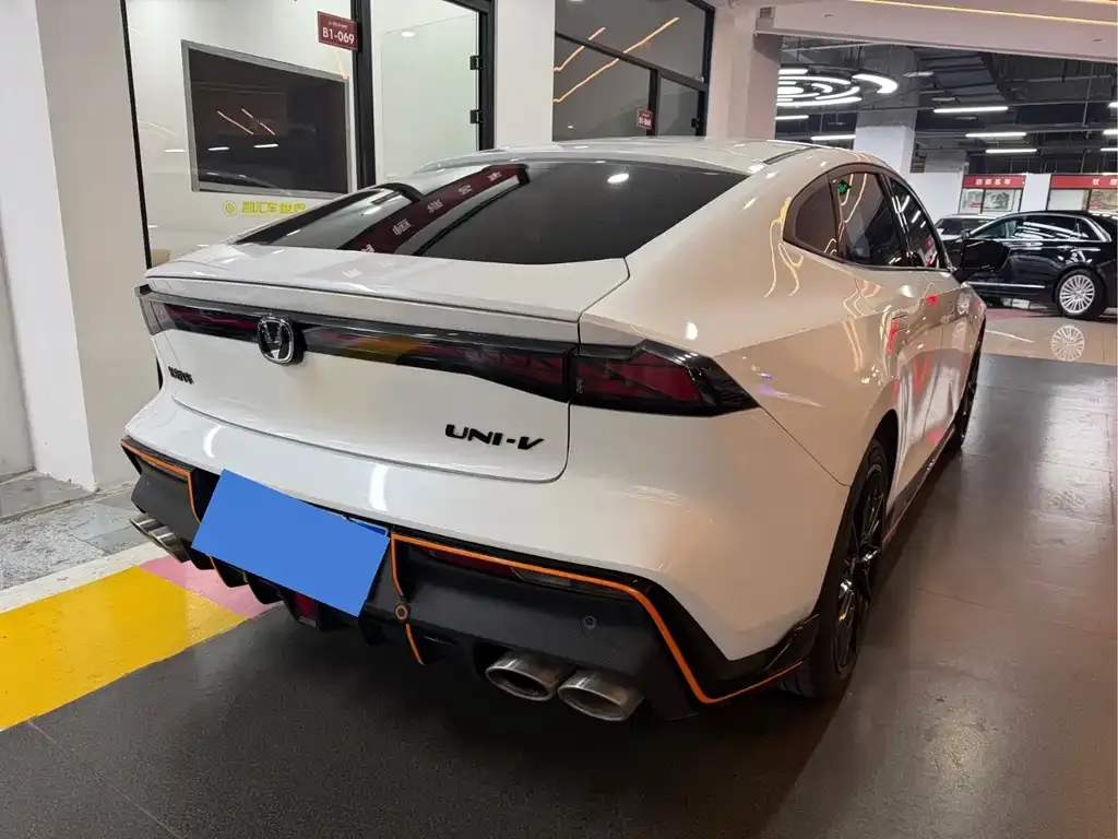 Changan UNI-V 2024 из CN, фото 4