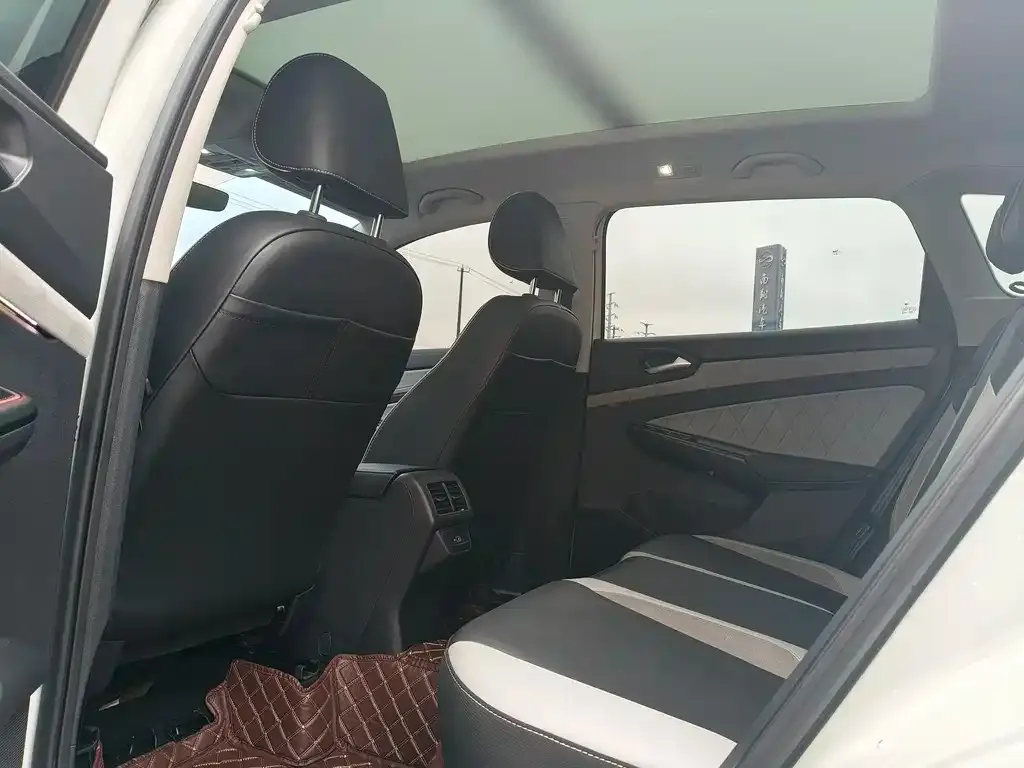 Jetta VS7 2023 из CN, фото 8