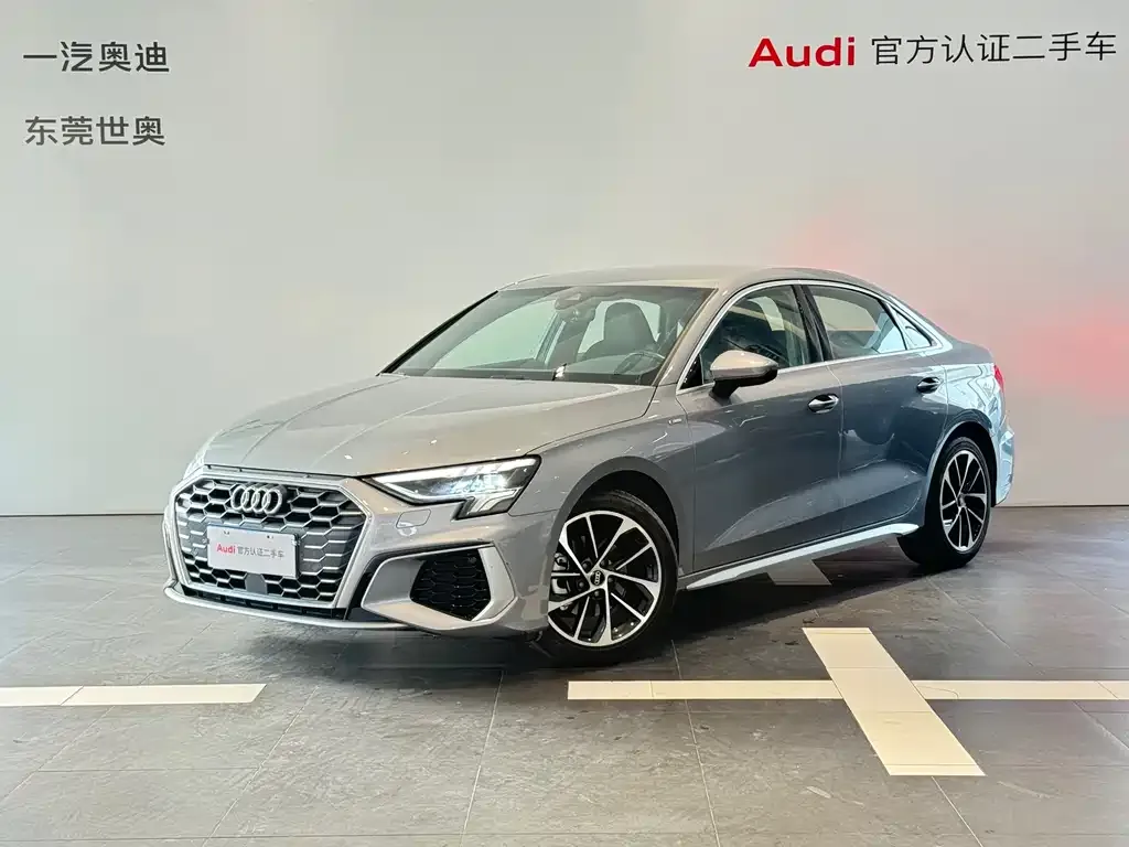 Audi A3 — фото 1