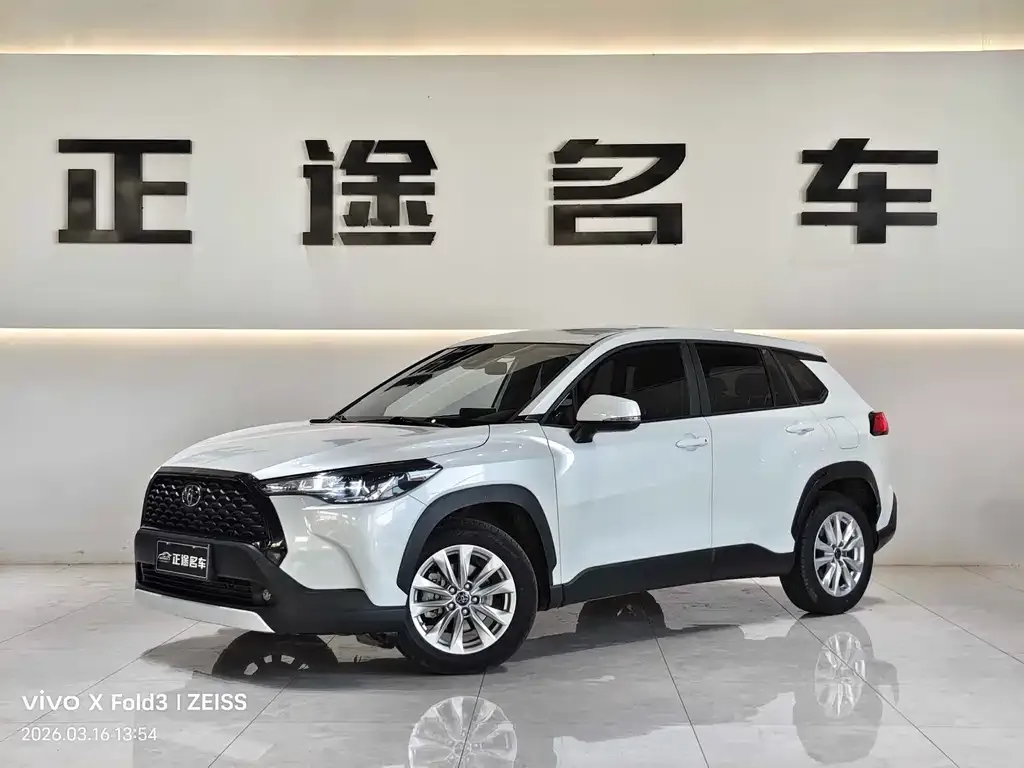 Toyota Corolla Cross 2023 из CN, фото 1