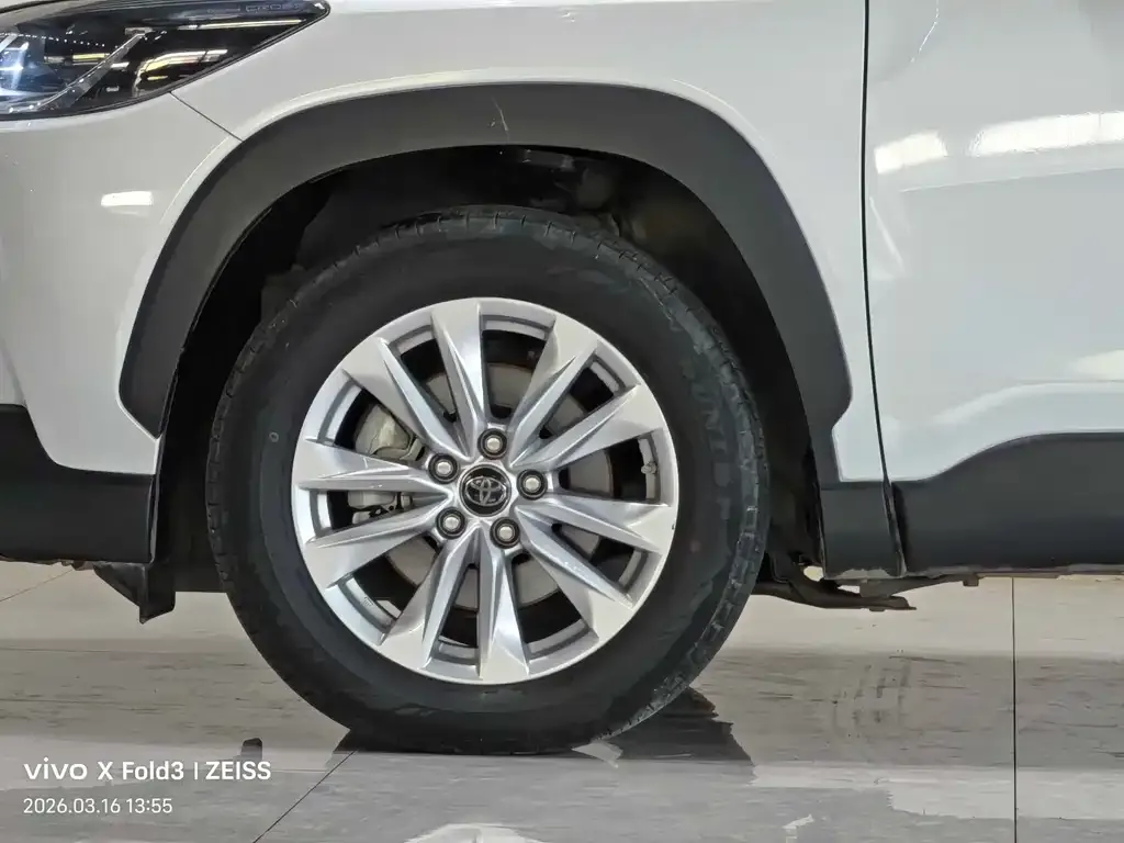 Toyota Corolla Cross 2023 из CN, фото 10