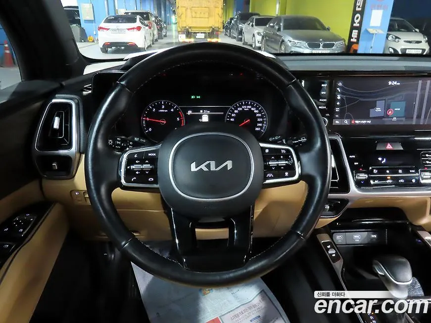 Kia Sorento — фото 8