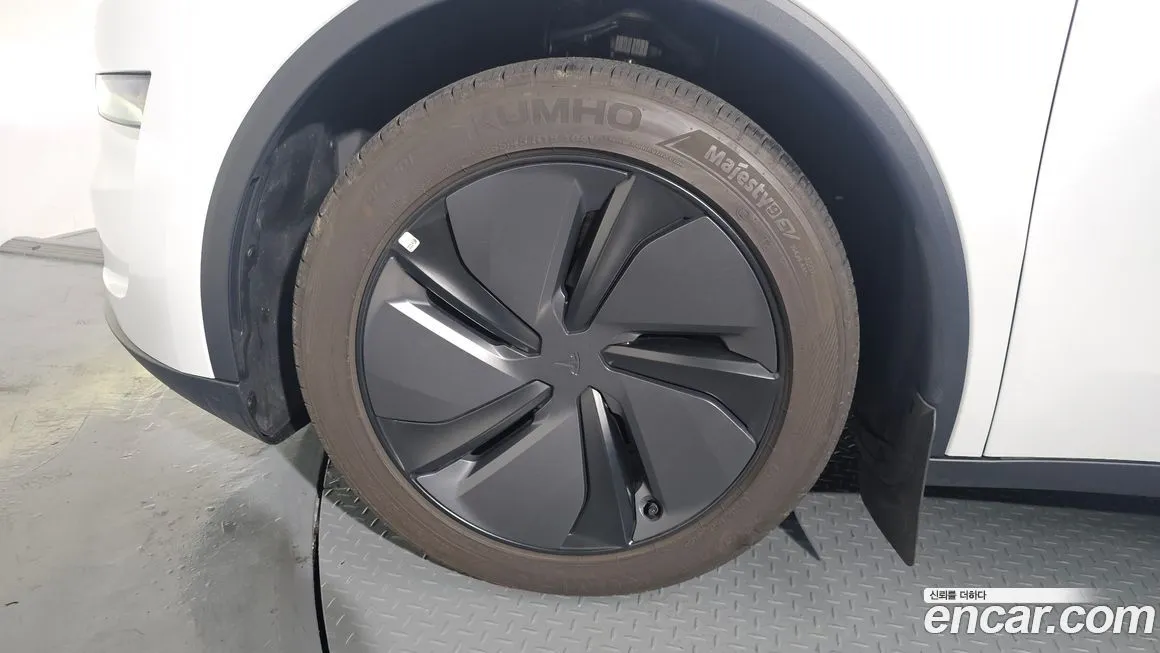 Tesla Model Y 2025 из KR, фото 9