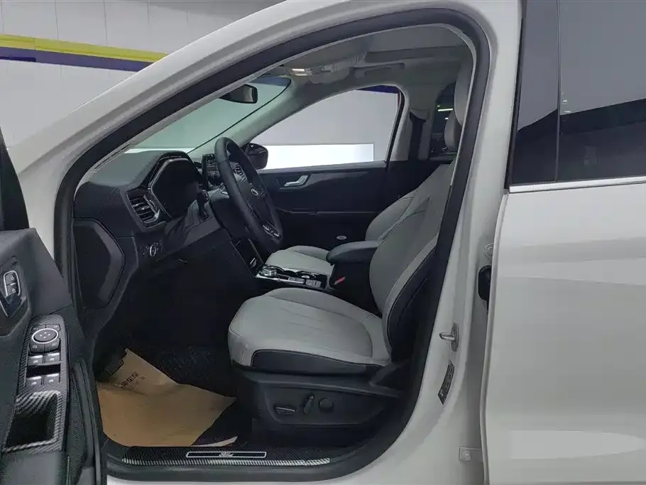 Ford Escape 2024 из CN, фото 10
