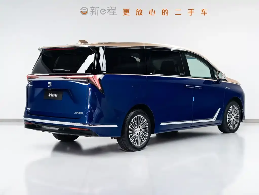 Buick GL8 Hybrid — фото 3