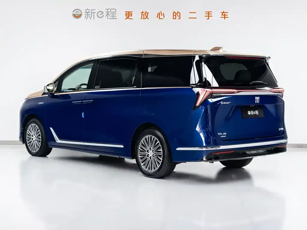 Buick GL8 Hybrid — фото 2