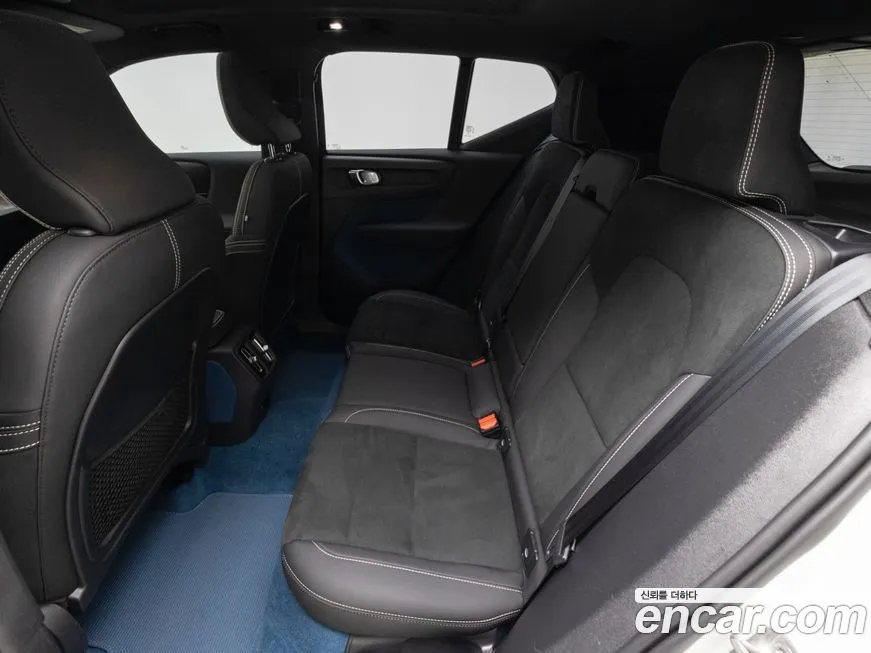 Volvo XC40 2024 из KR, фото 3