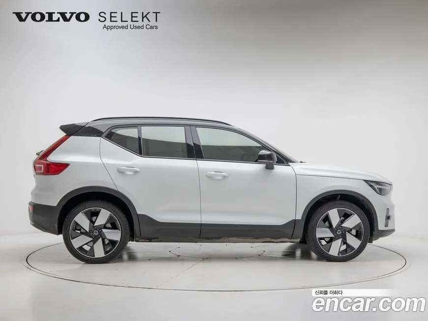Volvo XC40 2024 из KR, фото 7