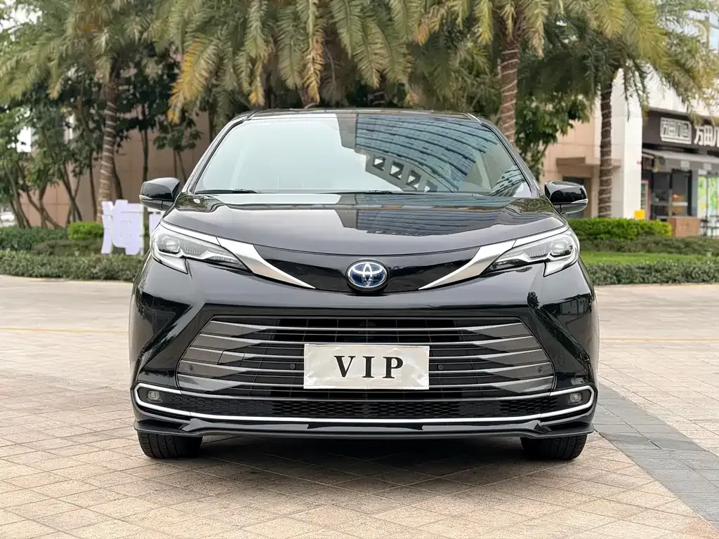 Toyota Sienna 2022 из CN, фото 4