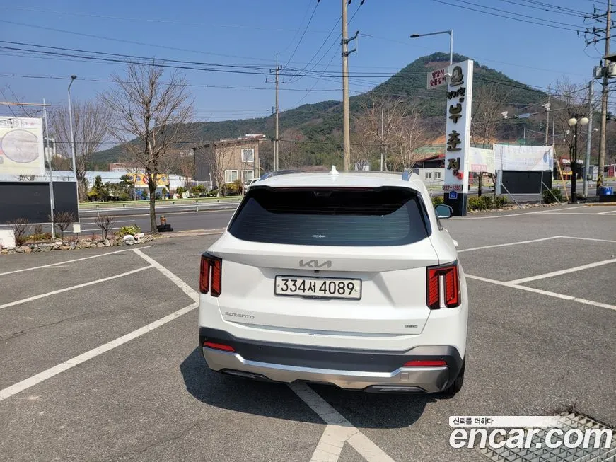 Kia Sorento — фото 7