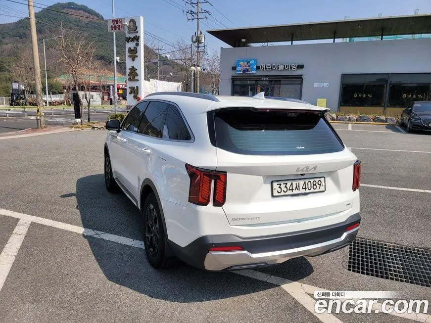 Kia Sorento — фото 6
