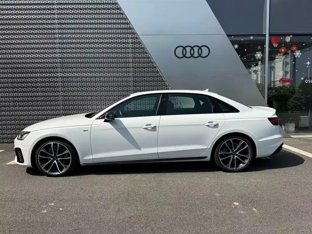Audi A4L 2023 из CN, фото 10