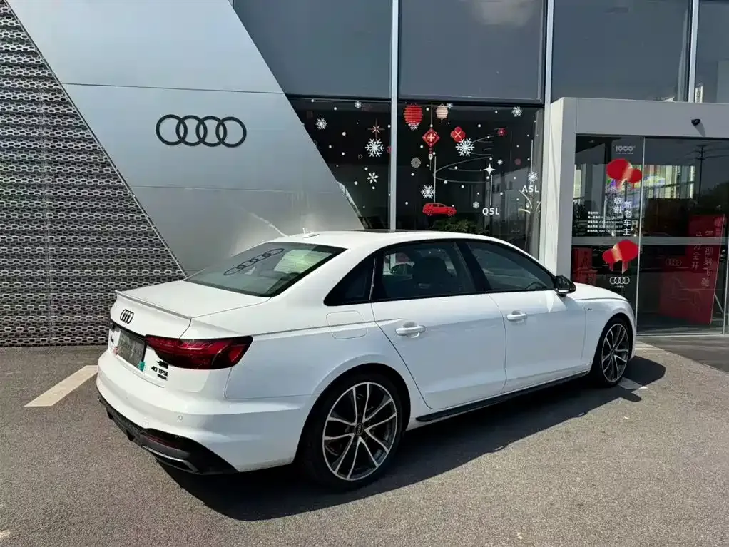 Audi A4L 2023 из CN, фото 9