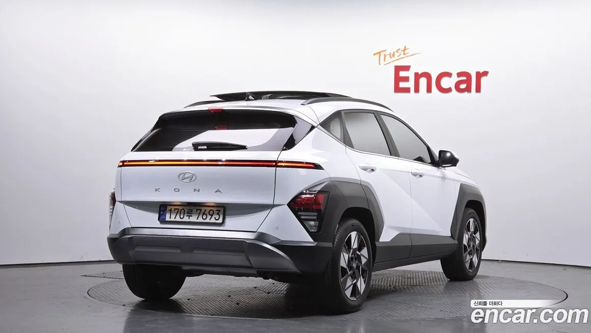 Hyundai Kona — фото 2