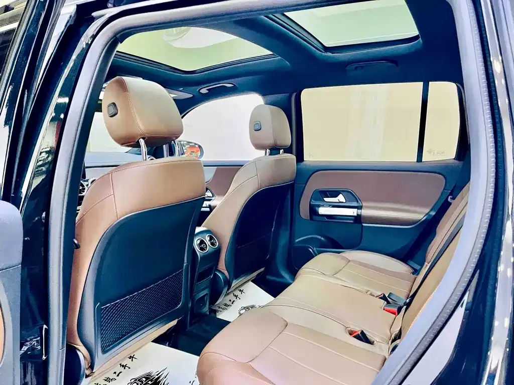 Mercedes-Benz GLB 2023 из CN, фото 8
