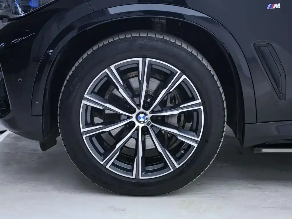 BMW X5 (Import) — фото 5