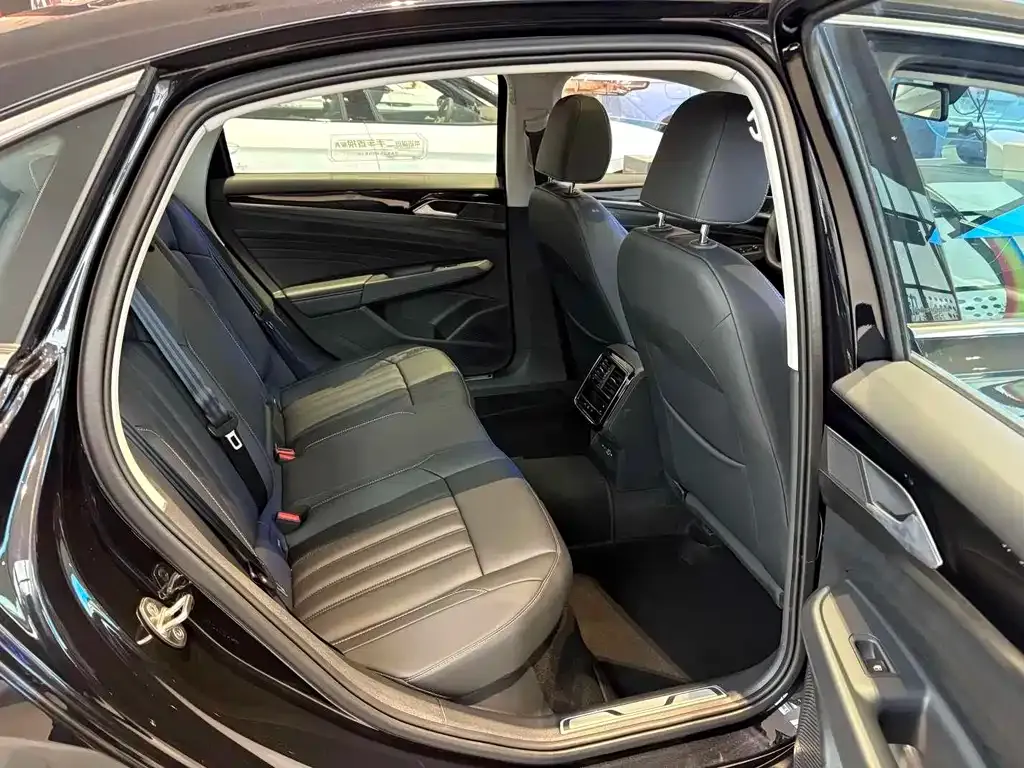 Volkswagen Passat New Energy 2026 из CN, фото 3
