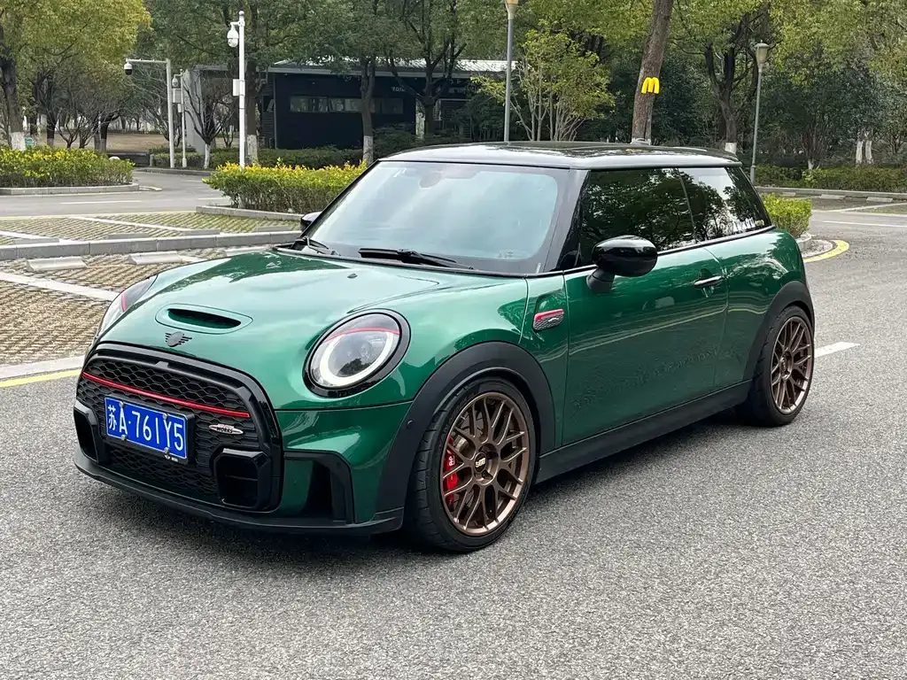 MINI Cooper (3-door) — фото 1