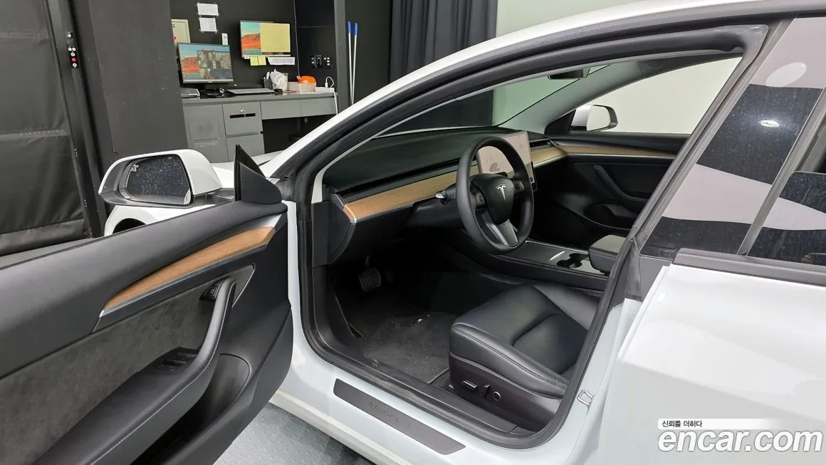 Tesla Model 3 2021 из KR, фото 8