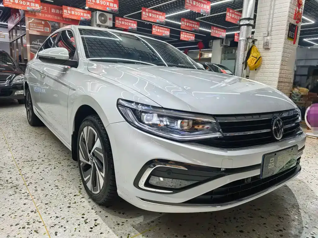 Volkswagen Bora 2023 из CN, фото 10