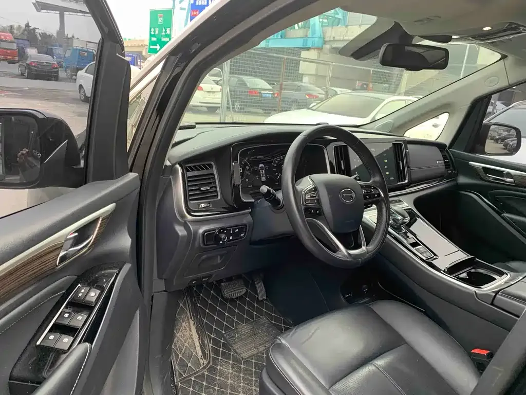 GAC Motor Trumpchi M8 — фото 5