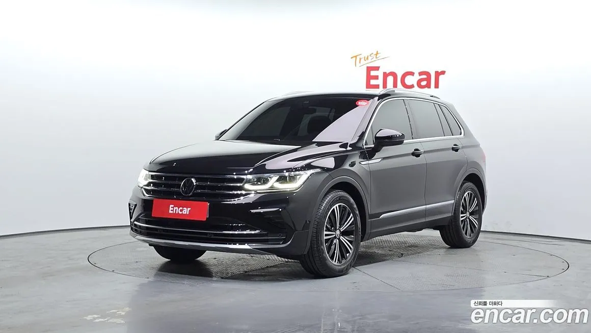 Volkswagen Tiguan — фото 1