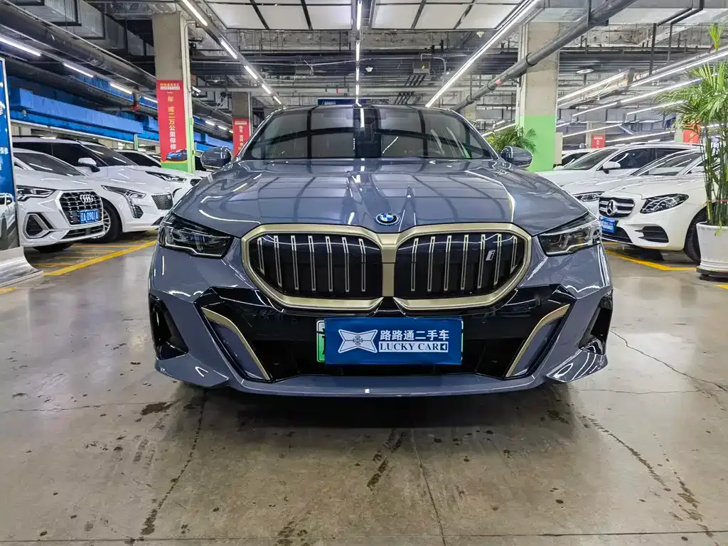 BMW i5 — фото 6