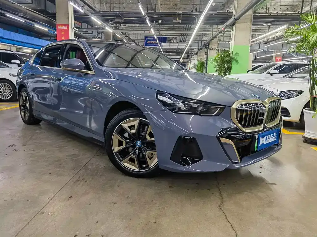 BMW i5 — фото 7